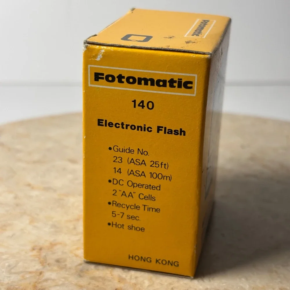 Fotomatic Electronic Flash 140 Black Vintage 35mm‎ Camera Hot Shoe Mount Sealed